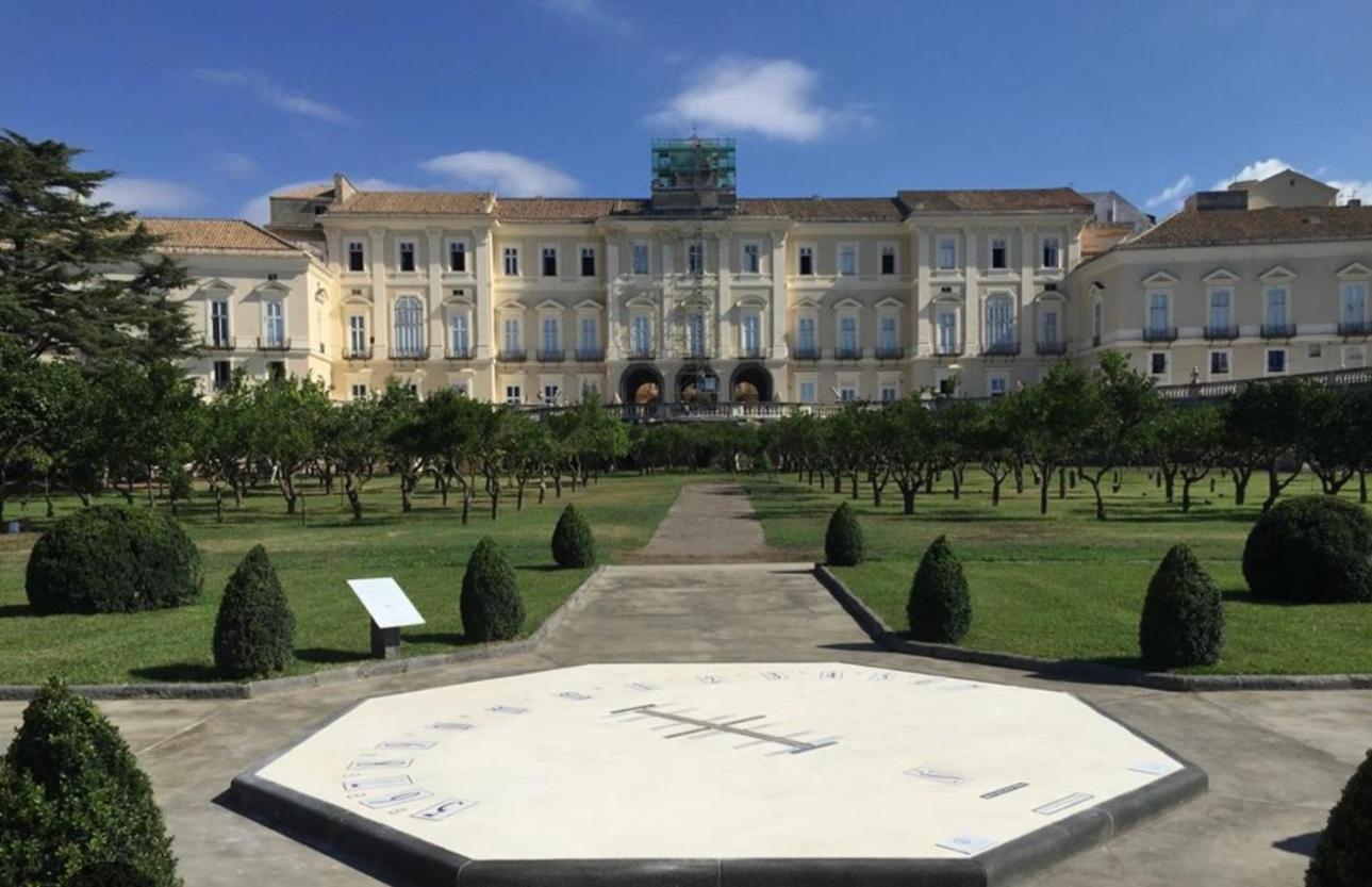 La Parthenope Suites Portici Luaran gambar
